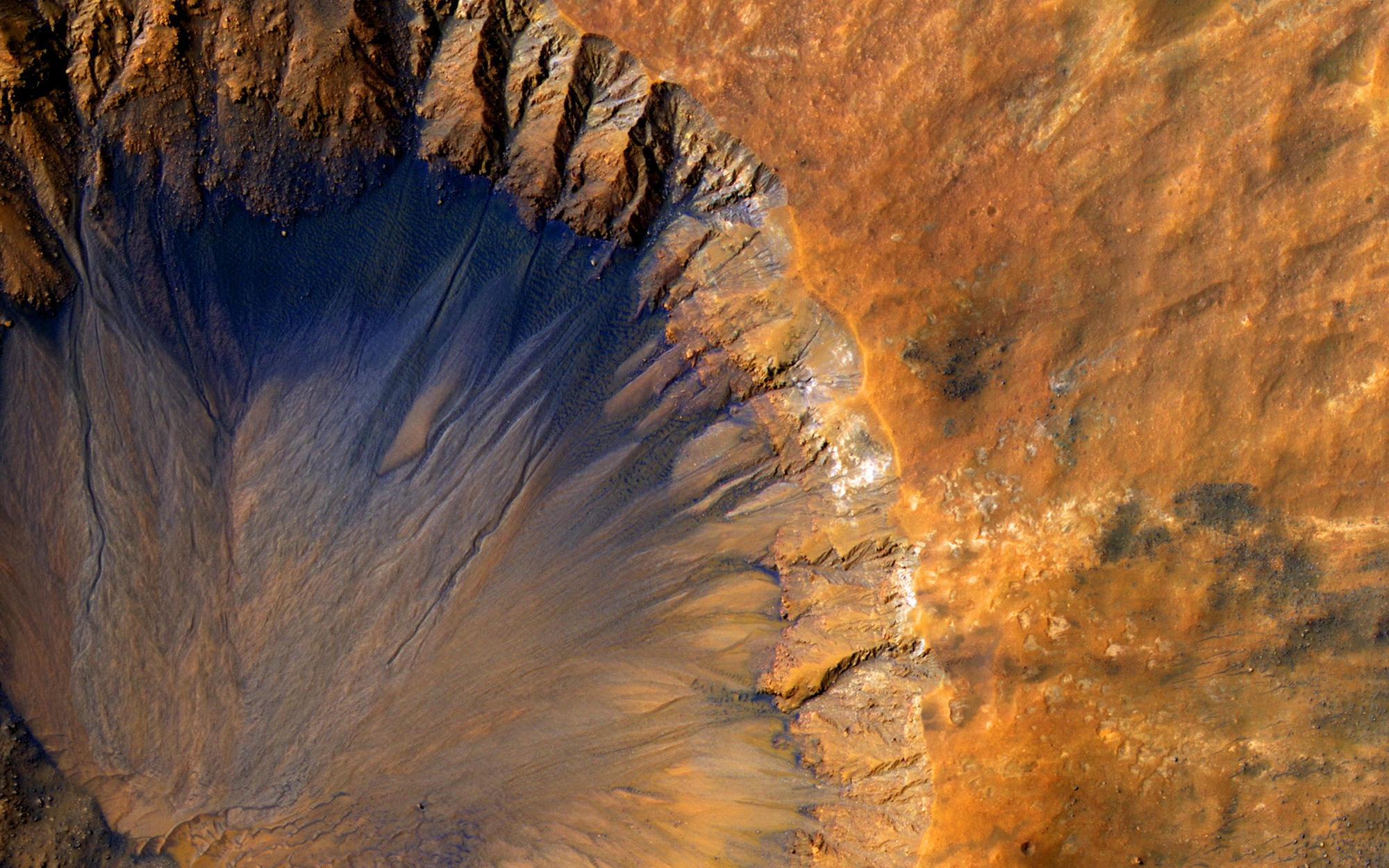 **Mars’ Crisp Crater: A Fresh Cosmic Scar**